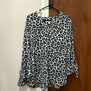 Michael Kors blouse animal print Size 2 X